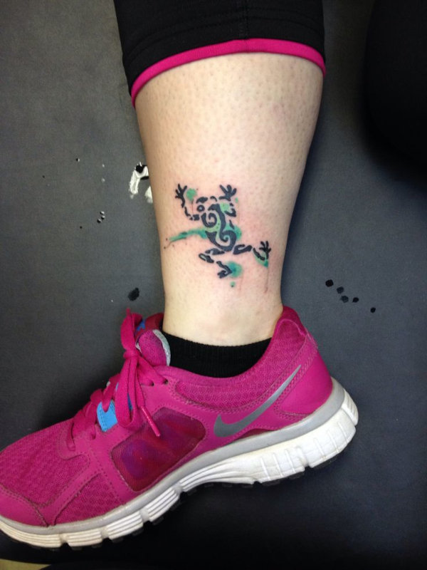 Guest - Frog tattoo