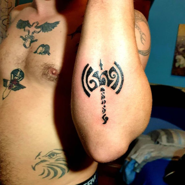 Roberto - Tribal labrys tattoo
